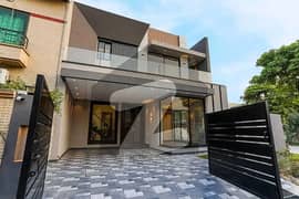 Prime Location 7 Marla Modern House Available For Rent In DHA Phase 6 Lahore