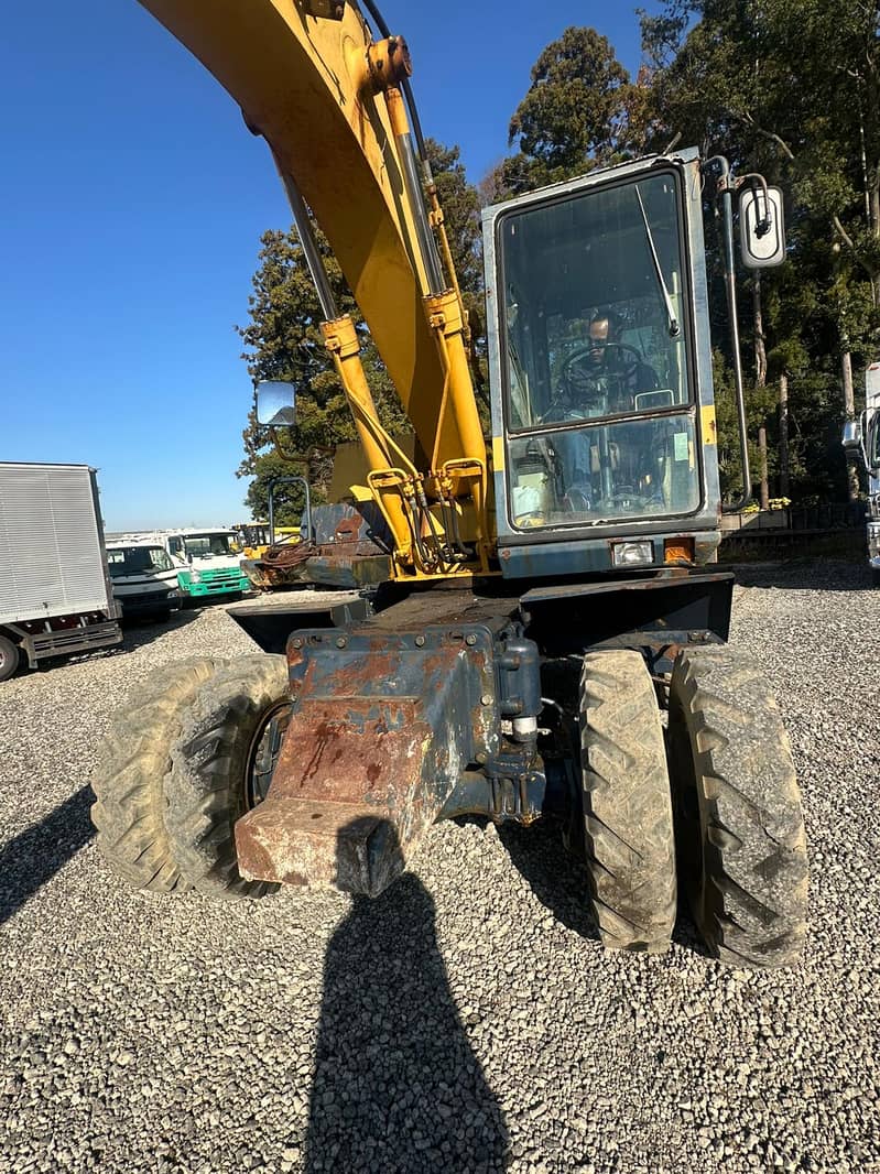  For Sale: PW10031 Komatsu Wheel Excavator  2