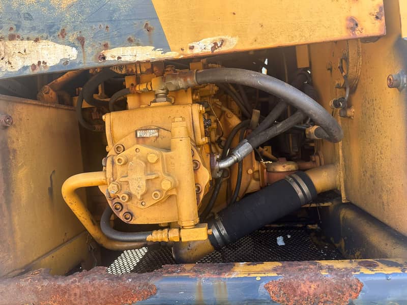  For Sale: PW10031 Komatsu Wheel Excavator  14