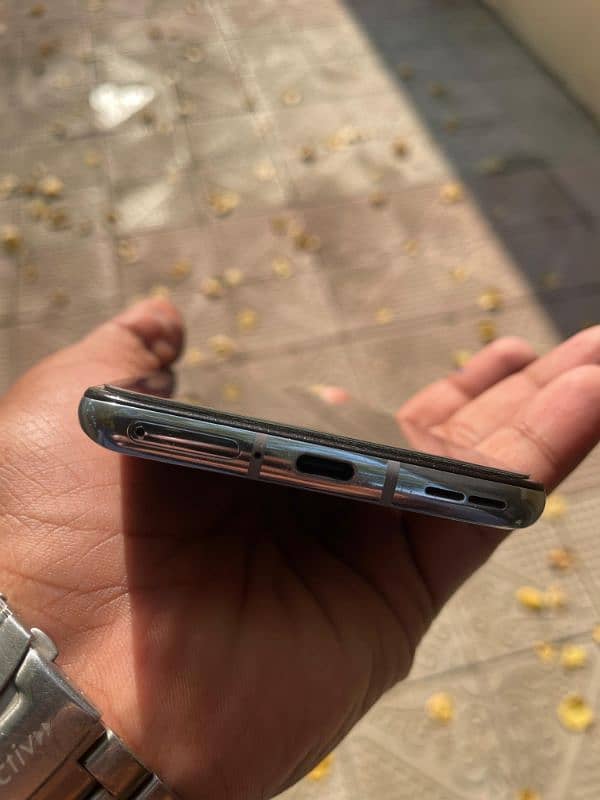 OnePlus 8T 9.5/10 Condition 4