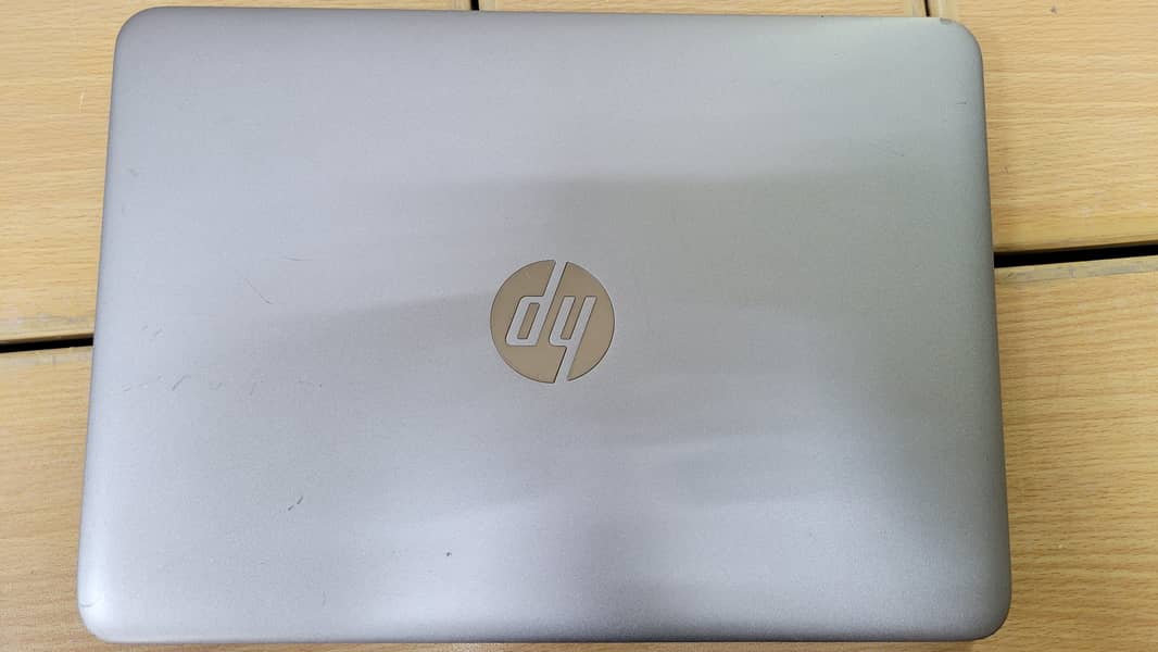 HP EliteBook 820 G3 i5 6th Gen 8GB/500GB 1