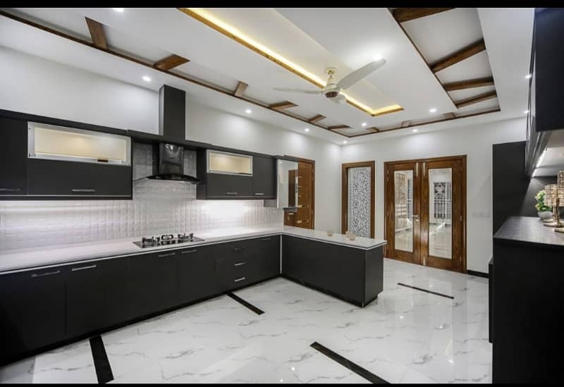 2KANAL LUXURY BUNGALOW FOR Sale in Wapda Town 21