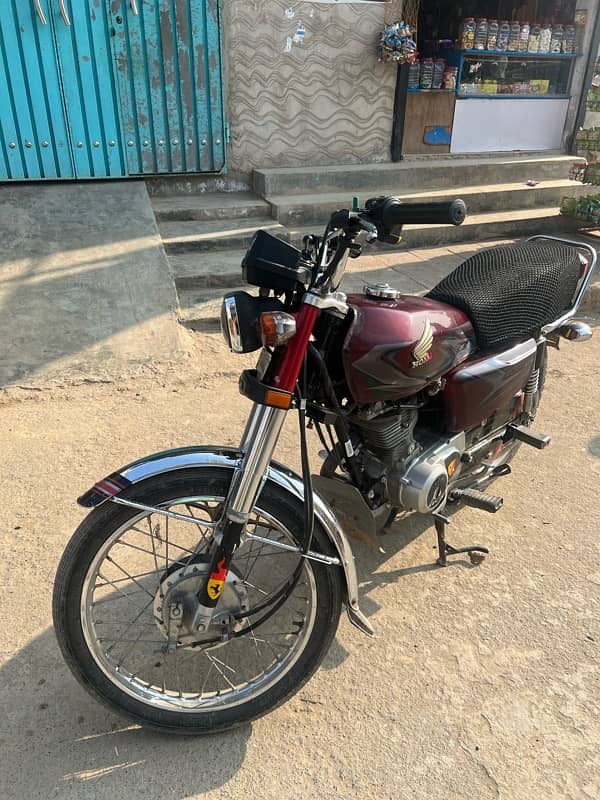 HONDA CG125 2023 MODEL 3