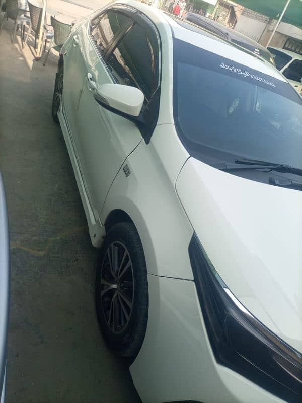 Toyota Altis Grande 2018 8