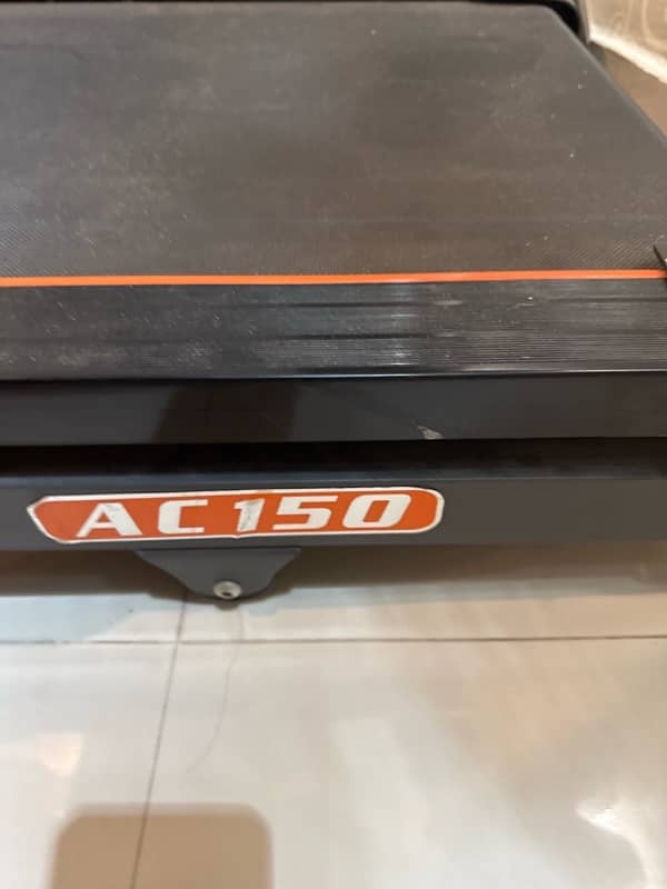 Slim line AC150 fully automatic treadmill 5