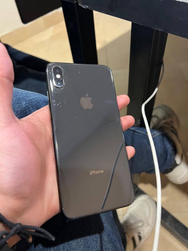 IPhone XS Max  64gb gray Color Non-Pta Face id working (need repair) 1