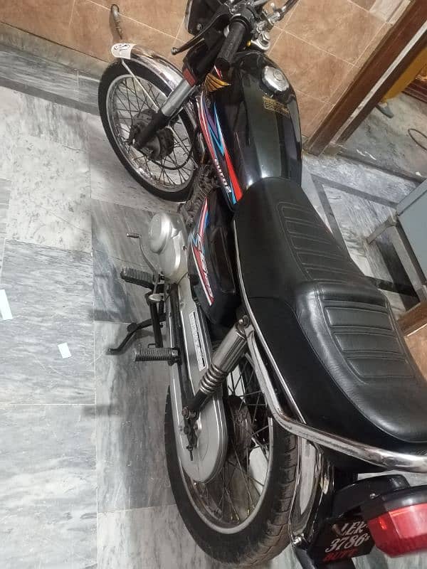 Honda 125 lahor nambar 18 model bataa 19 4