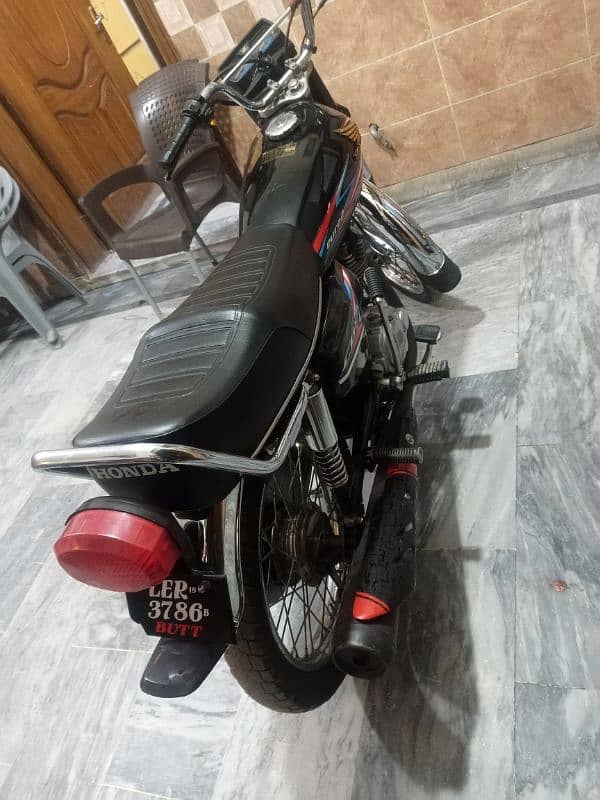 Honda 125 lahor nambar 18 model bataa 19 8