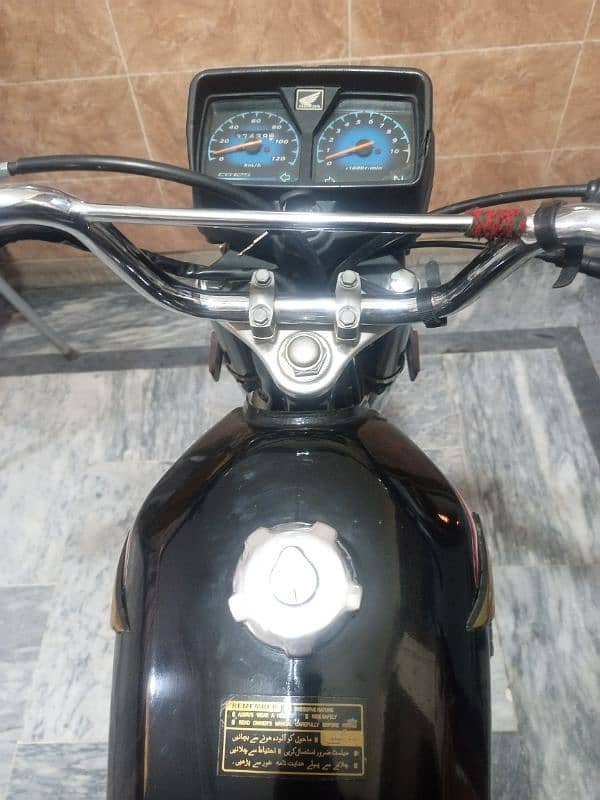 Honda 125 lahor nambar 18 model bataa 19 13