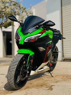 Kawasaki Ninja 300 2017 Immaculate Condition