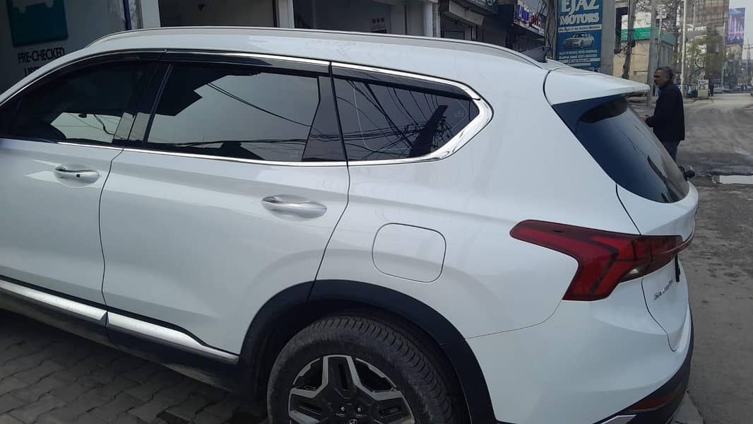 Hyundai Santa Fe 2023 1