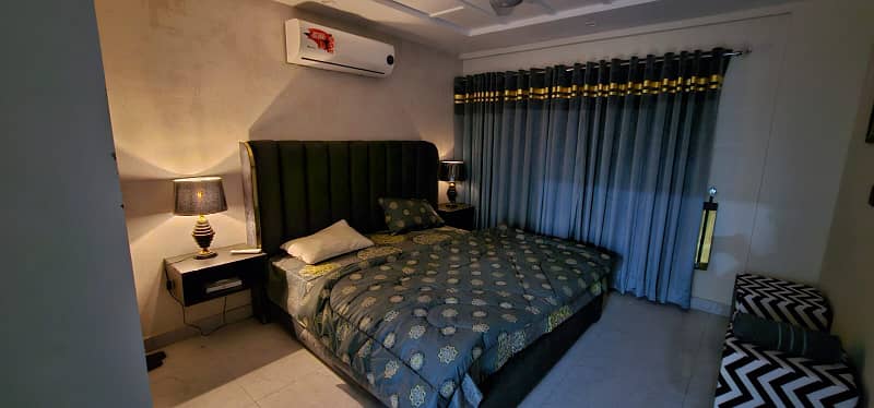 Luxury studio -Bedroom Apartment for Daily Rent Bahria Town Lahore 0