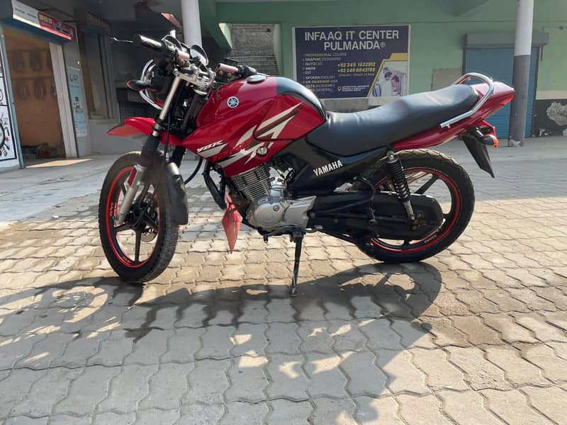 Yamaha YBR 125G ( Model 2015 )  Total Genuine 10