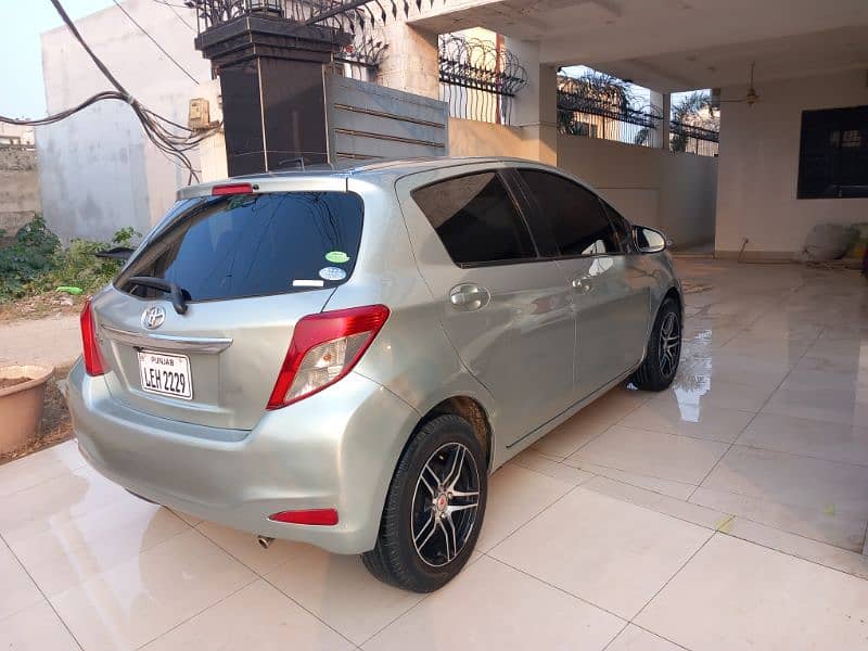 Toyota Vitz 2013 6