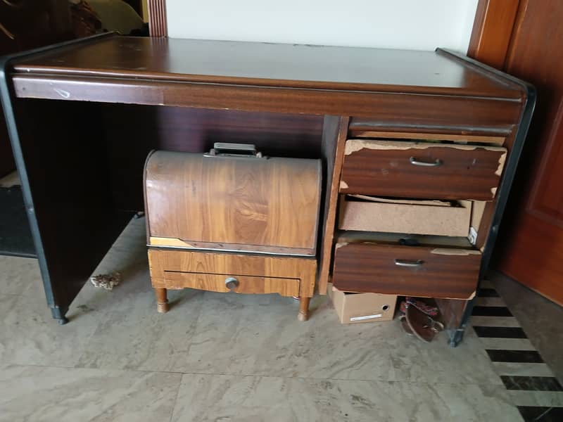 Wooden office table 1