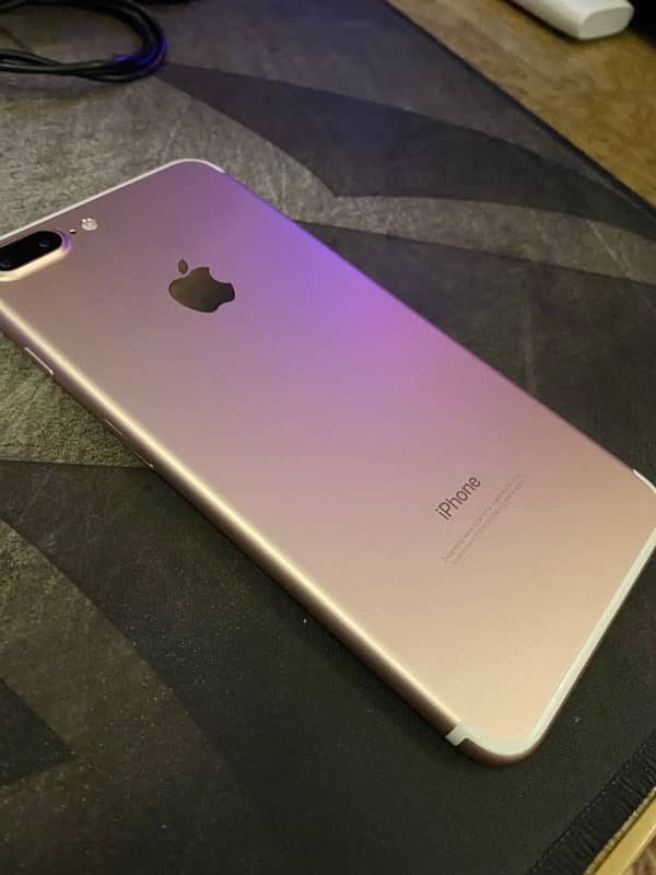 Iphone 7 plus 128Gb PTA Approved ROSE Gold 6