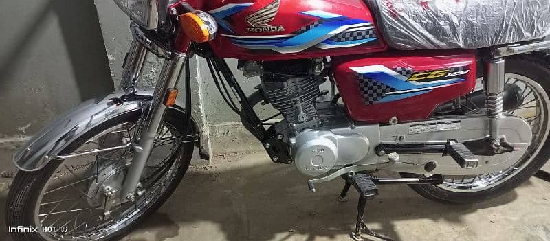 Honda 125 model 2024 First owner 4