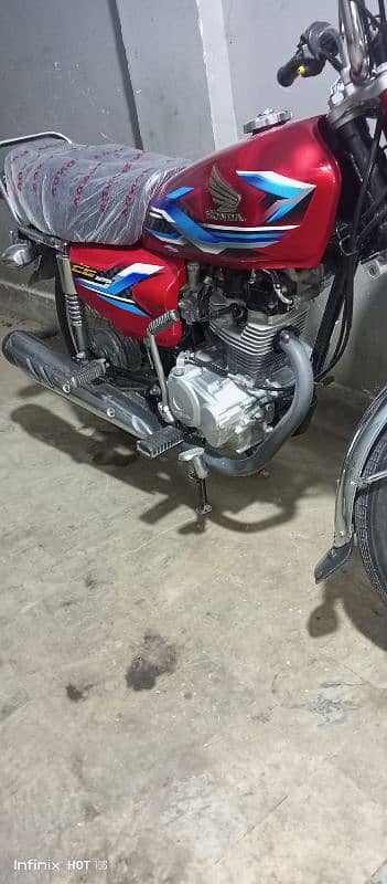 Honda 125 model 2024 First owner 6