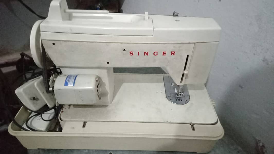 Singer Zig Zag Sewing Machine Available #Electronics #Sewing #Machines 0