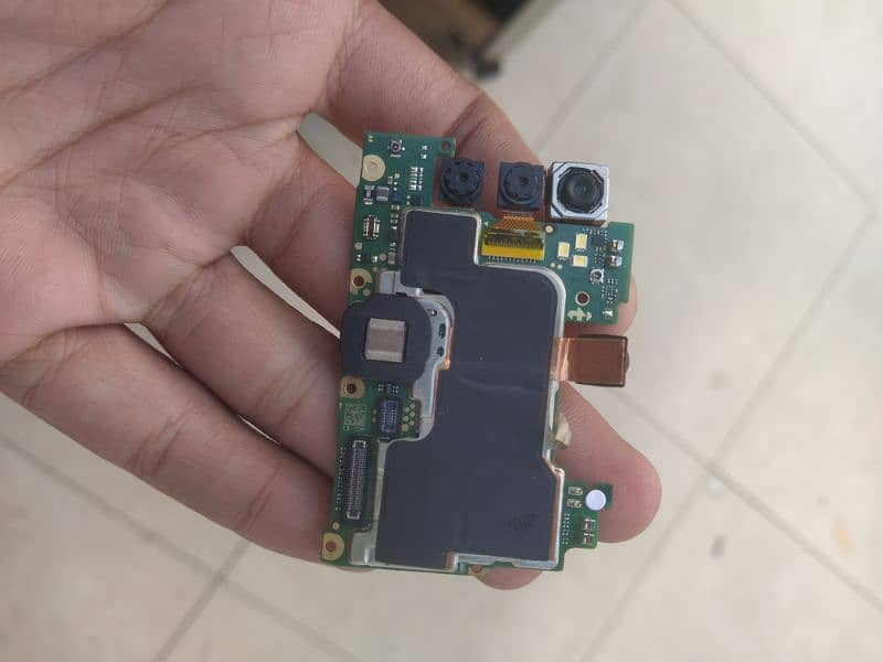 Infinix smart 5 board all ok Sath camera front back h03_14_50_96_31_6 0