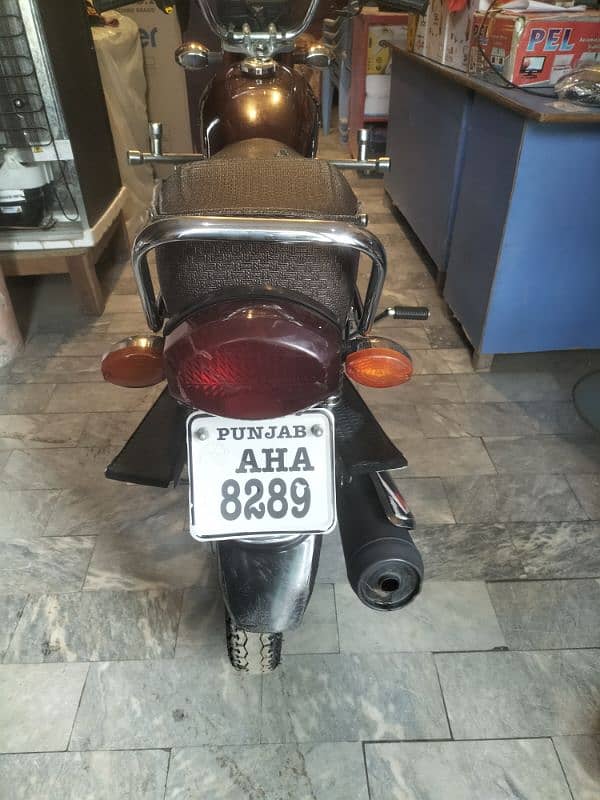 honda 125  new condition 2021 model 7