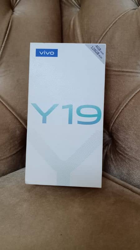 Vivo Y19 dual sim PTA Approved, 4GB 128 ROM, 9/10 condition. 9