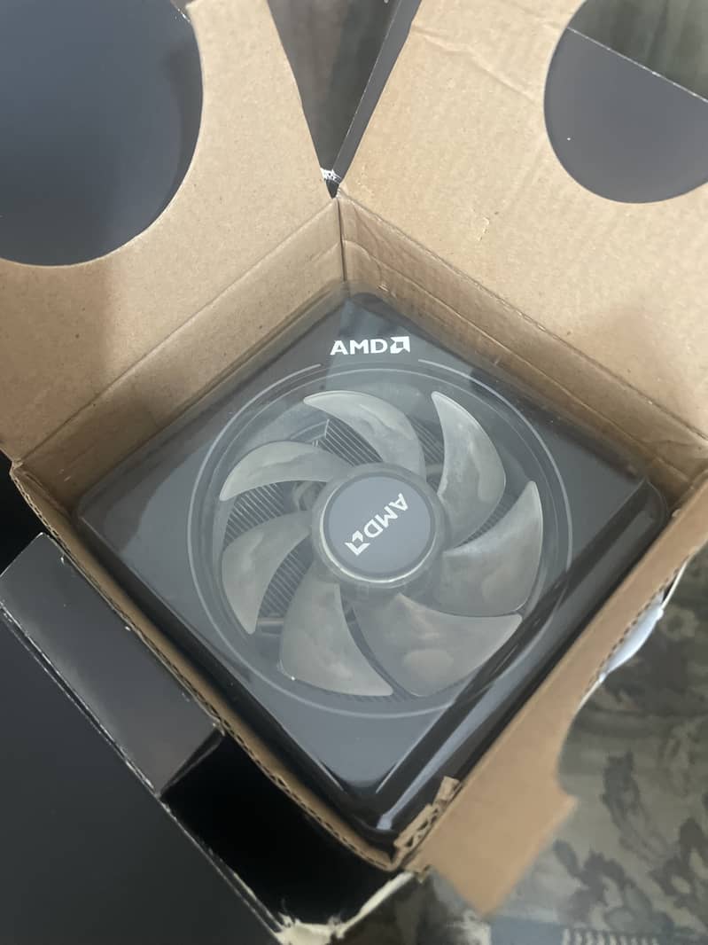 AMD RYZEN 7 3700x 8