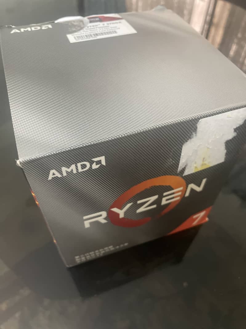 AMD RYZEN 7 3700x 9