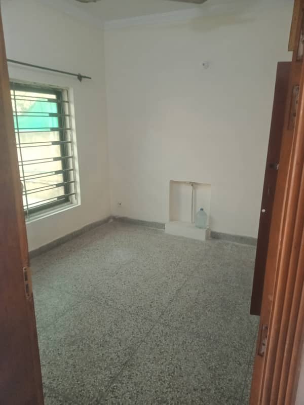 Upper portion for rent in G 10/4 6