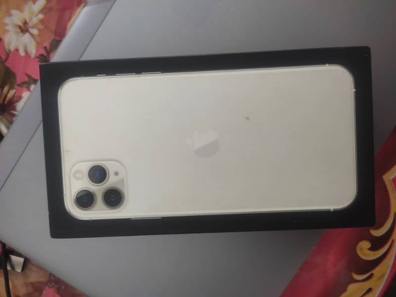 iPhone 11 pro max PTA with box 11