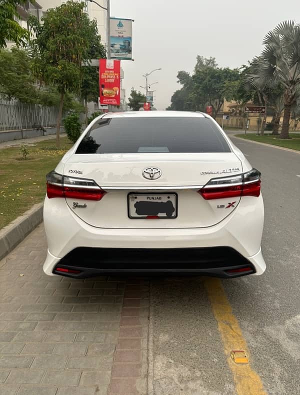 Toyota Altis Grande 2022 1