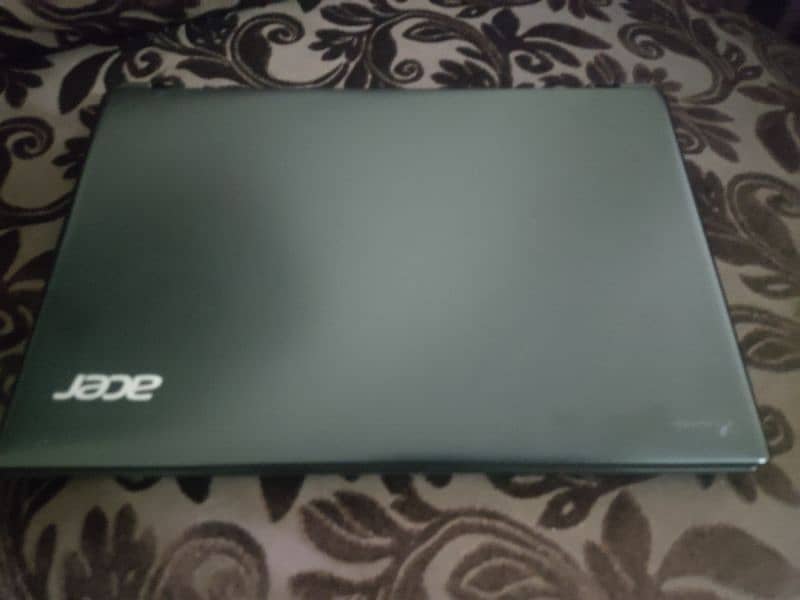 Lenovo Acer mate travel 0