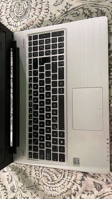 Core I5 Laptop with SSD 4