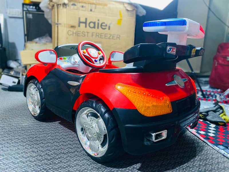 Rechargable car for kids 4