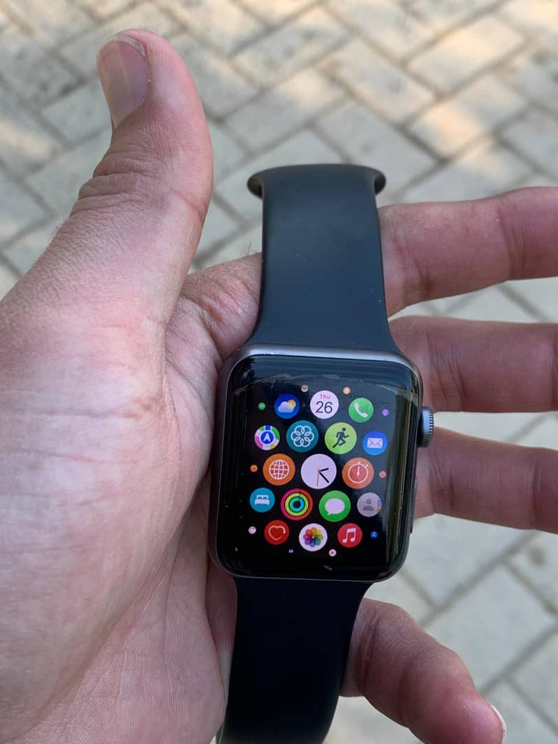 Apple Watch Series 3 (42mm) 0