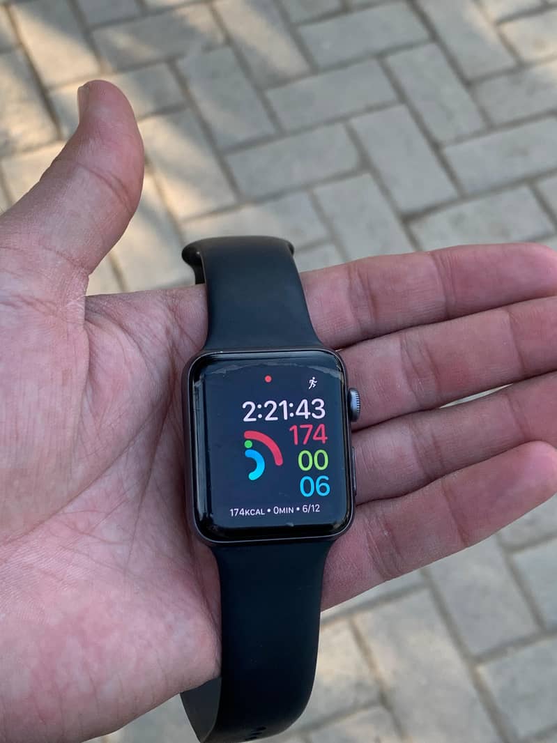 Apple Watch Series 3 (42mm) 2