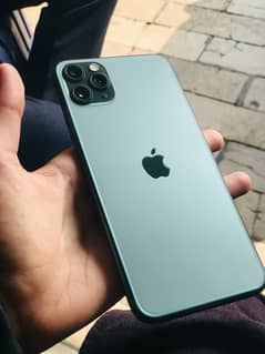 iPhone 11 Pro Max 256 GB 10/9.5