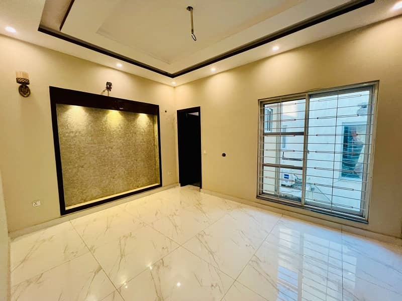 5 MARLA BRAND NEW HOUSE AVAILABLE FOR SALE IN CANAL GARDEN NEAR TOWN LAHORE 0