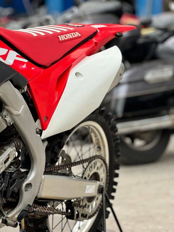 HONDA CRF 250cc 4