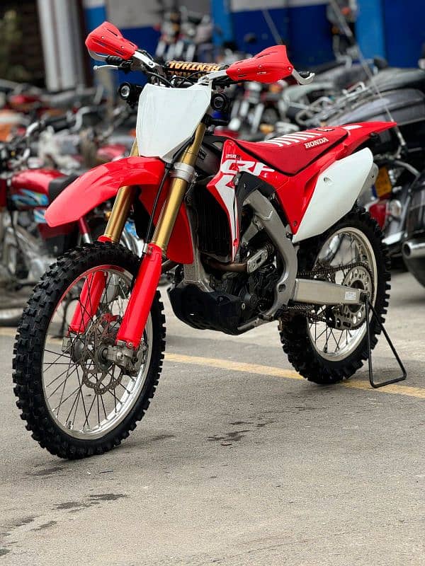 HONDA CRF 250cc 7