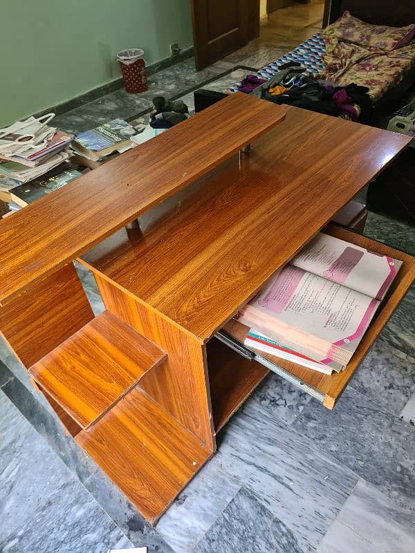 Study/computer table with extended book shelf. 0