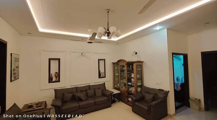 10 Marla Slightly Used House Available For Sale In Sukh Chayn Garden Near Bahria Town Lahore 1