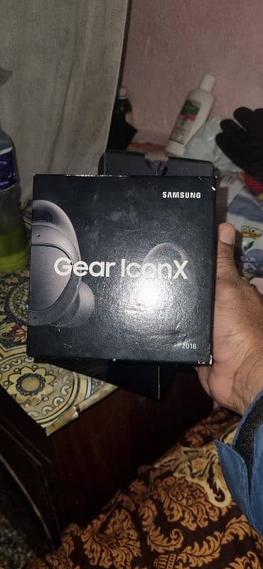 Good sounds samsung Gear lconx 2018 model 3