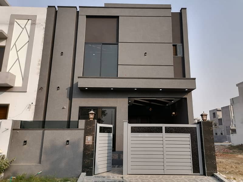 Brand new house for sale EE block 28