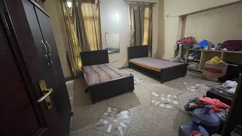 Ayat Girls Hostel single and Sharing Seats Available only for girls 16