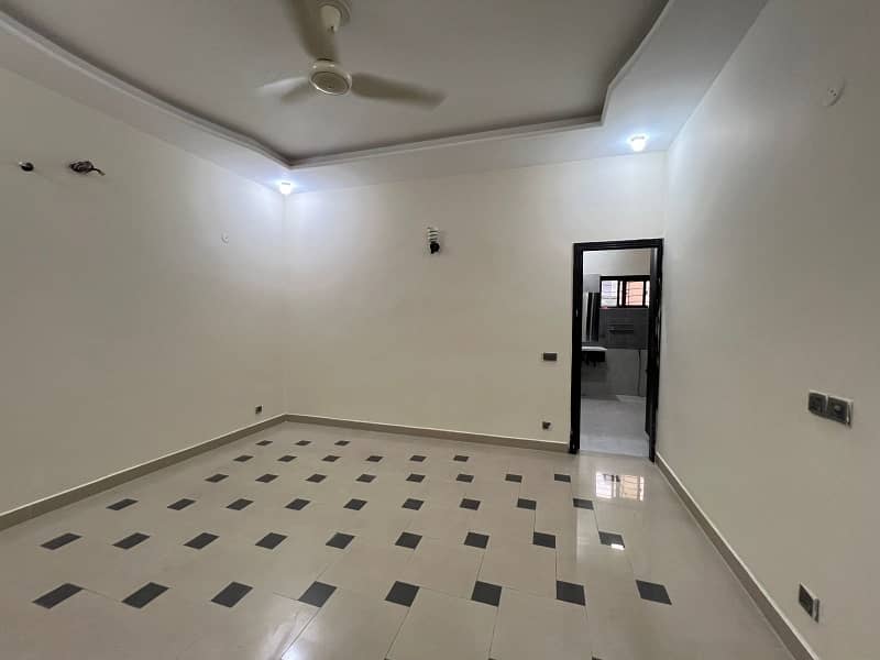 12 Marla Good Condition Upper Portion Available For Rent In Canal Garden Near Bahria Town Lahore 4