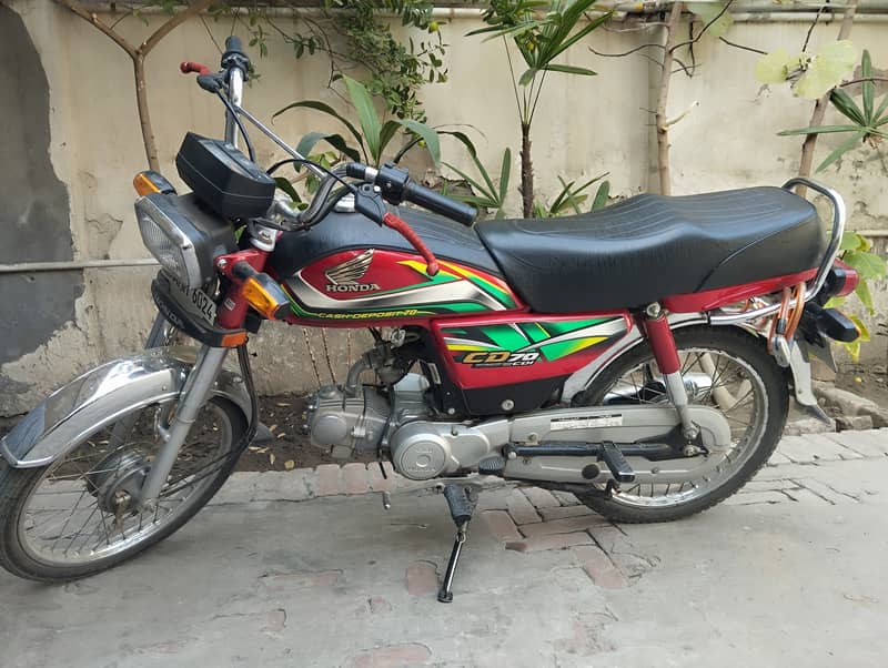 Honda CD 70 2022 6