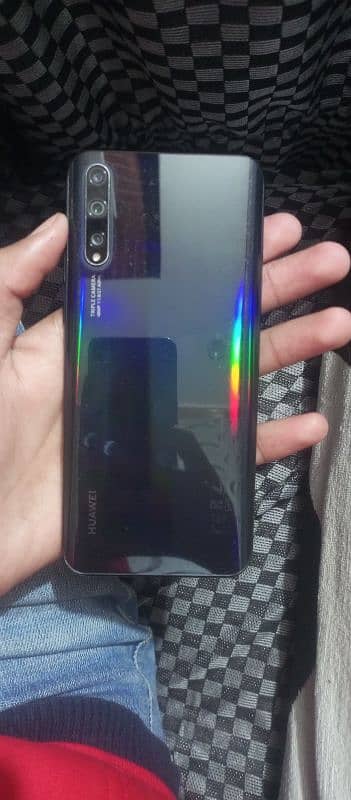 Huawei y8p 3