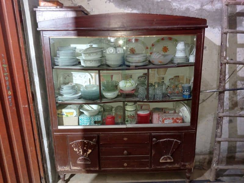 Showcase for sale urgent basis 0