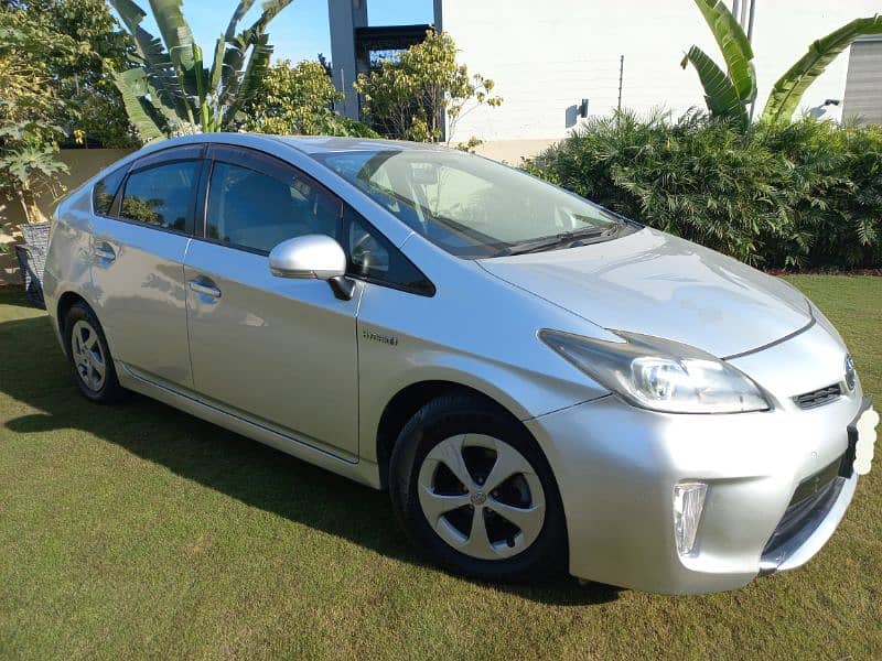 Toyota Prius 2012 1